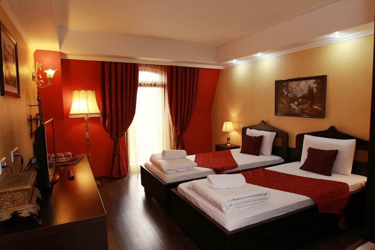 Hotel-Pensiunea Zefir Timisoara Exterior foto