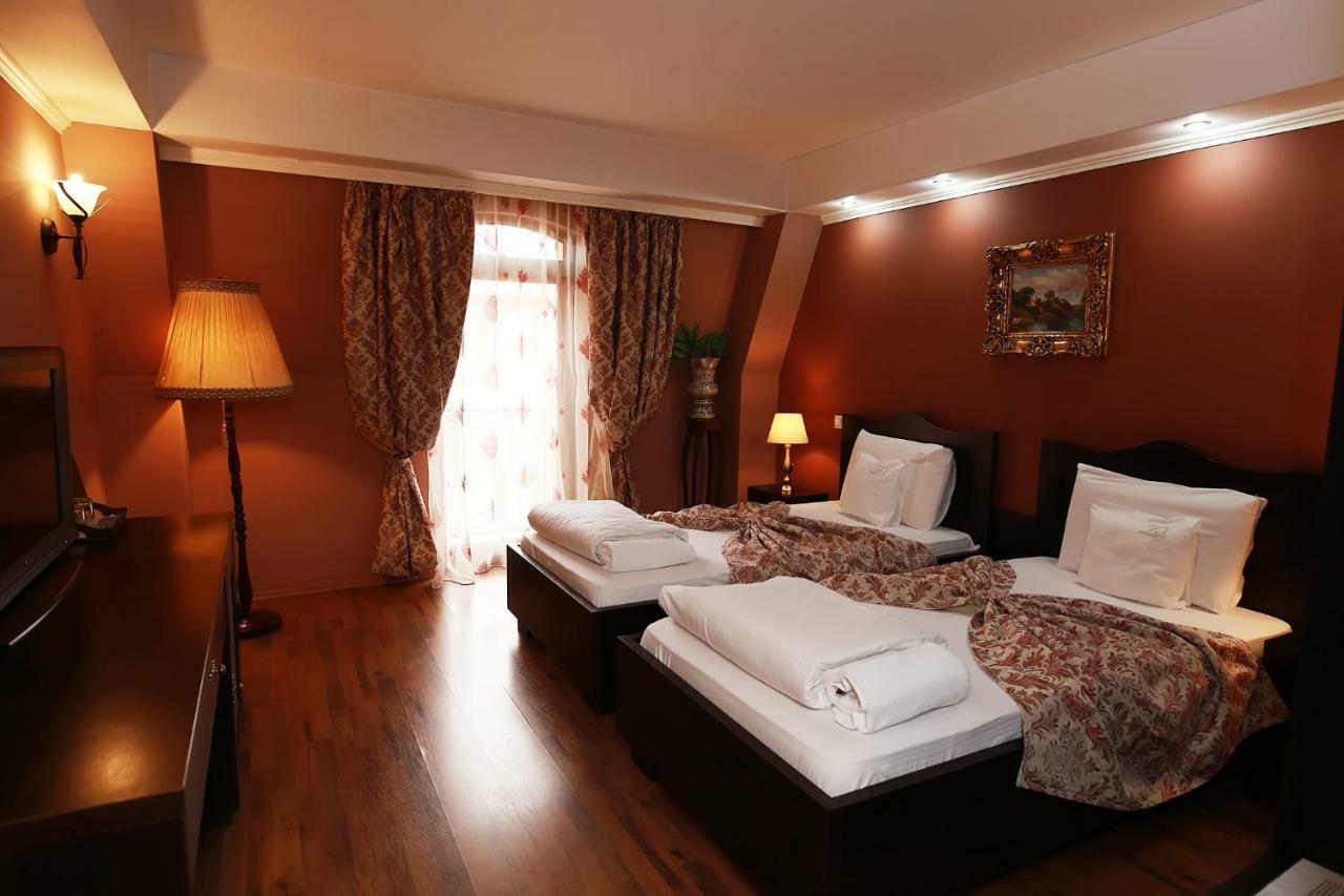 Hotel-Pensiunea Zefir Timisoara Exterior foto