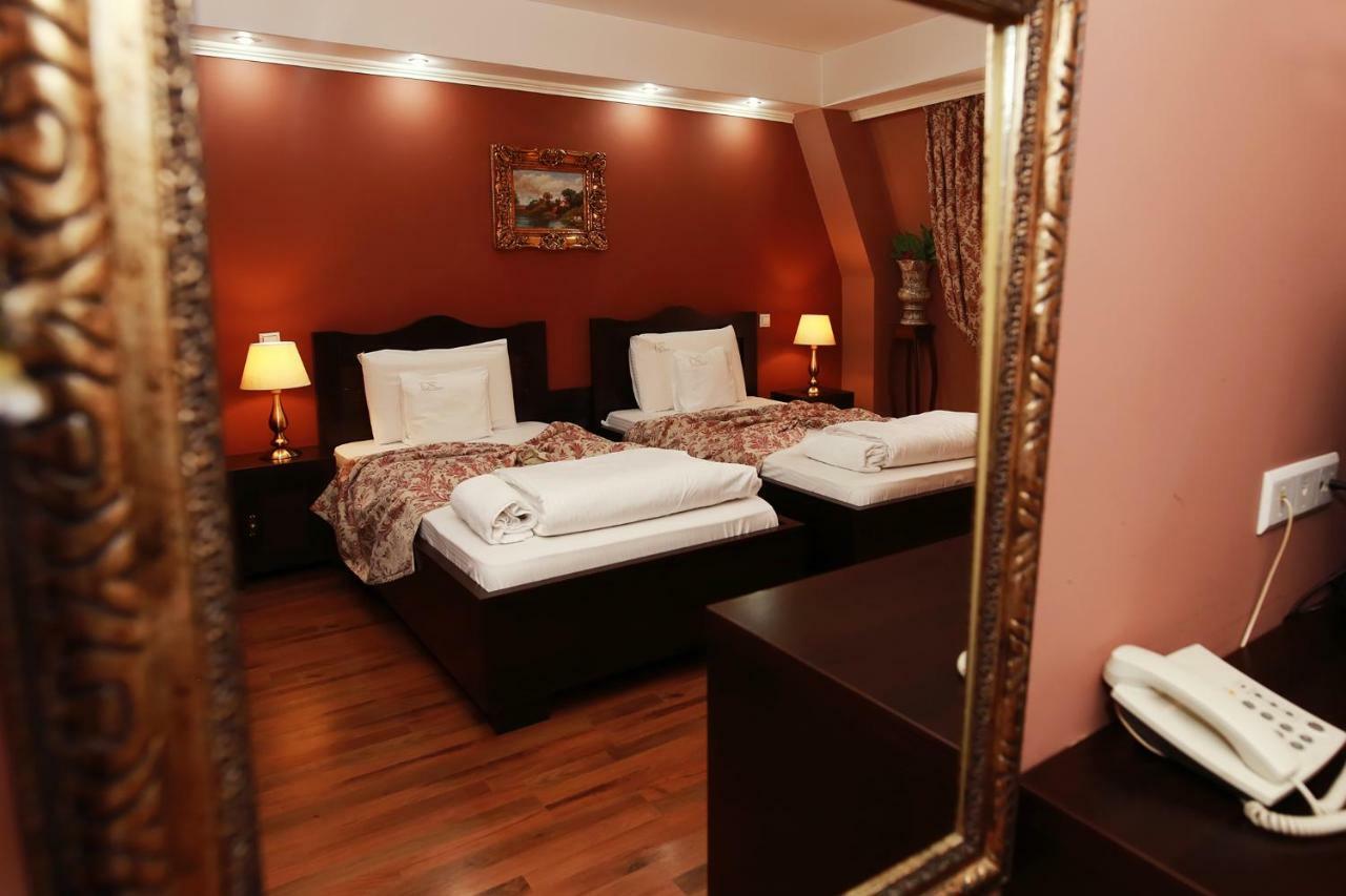 Hotel-Pensiunea Zefir Timisoara Exterior foto